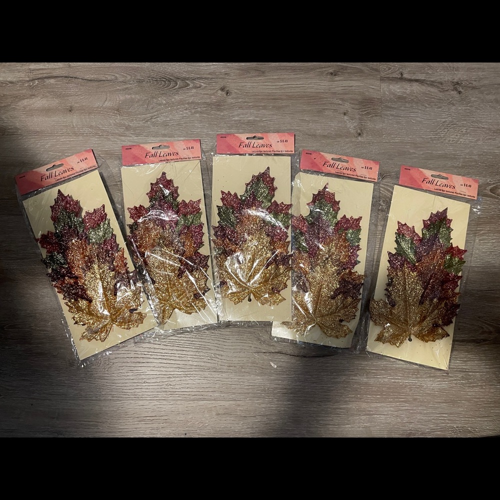 💕2 for $25💕

5 packages - Decorative leaves